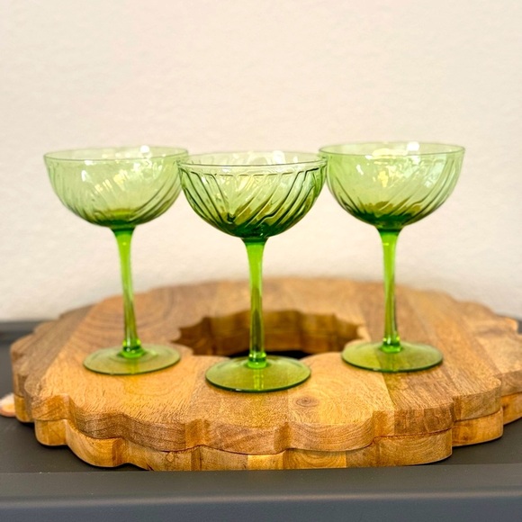 New Vintage Inspired Set of Three Green Glass Goblets - Picture 2 of 8